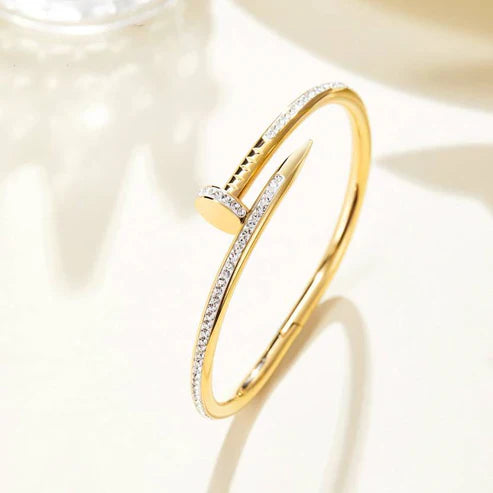 SORI STYLE Nail Diamond Bracelet - Sori Style — in-use photo