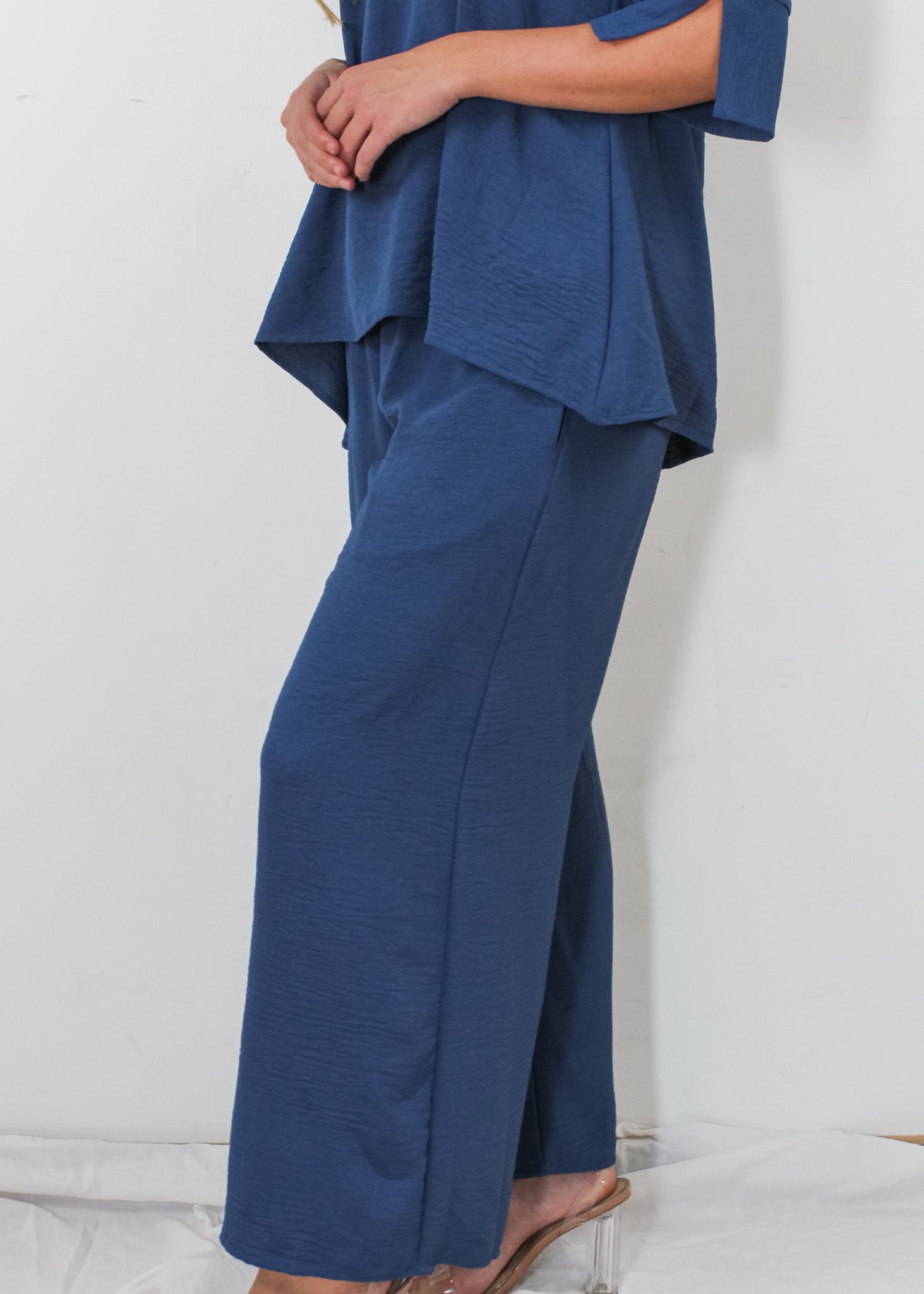 KADOU BOUTIQUE Airflow Pull-on Wide Leg Pants — detail close-up