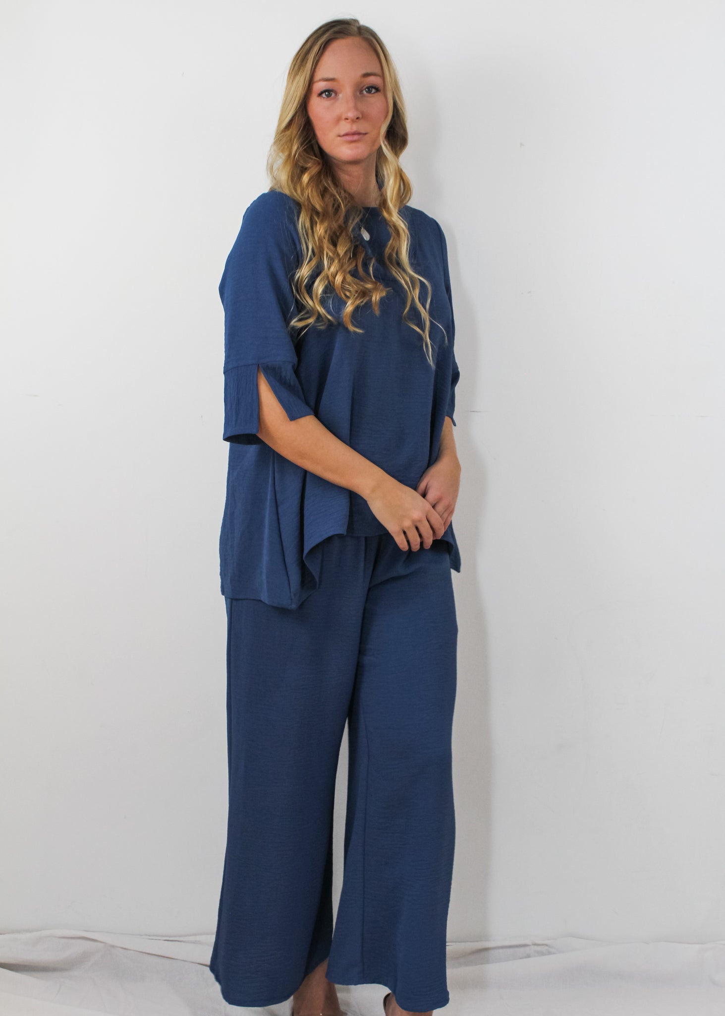 KADOU BOUTIQUE Airflow Pull-on Wide Leg Pants — color detail