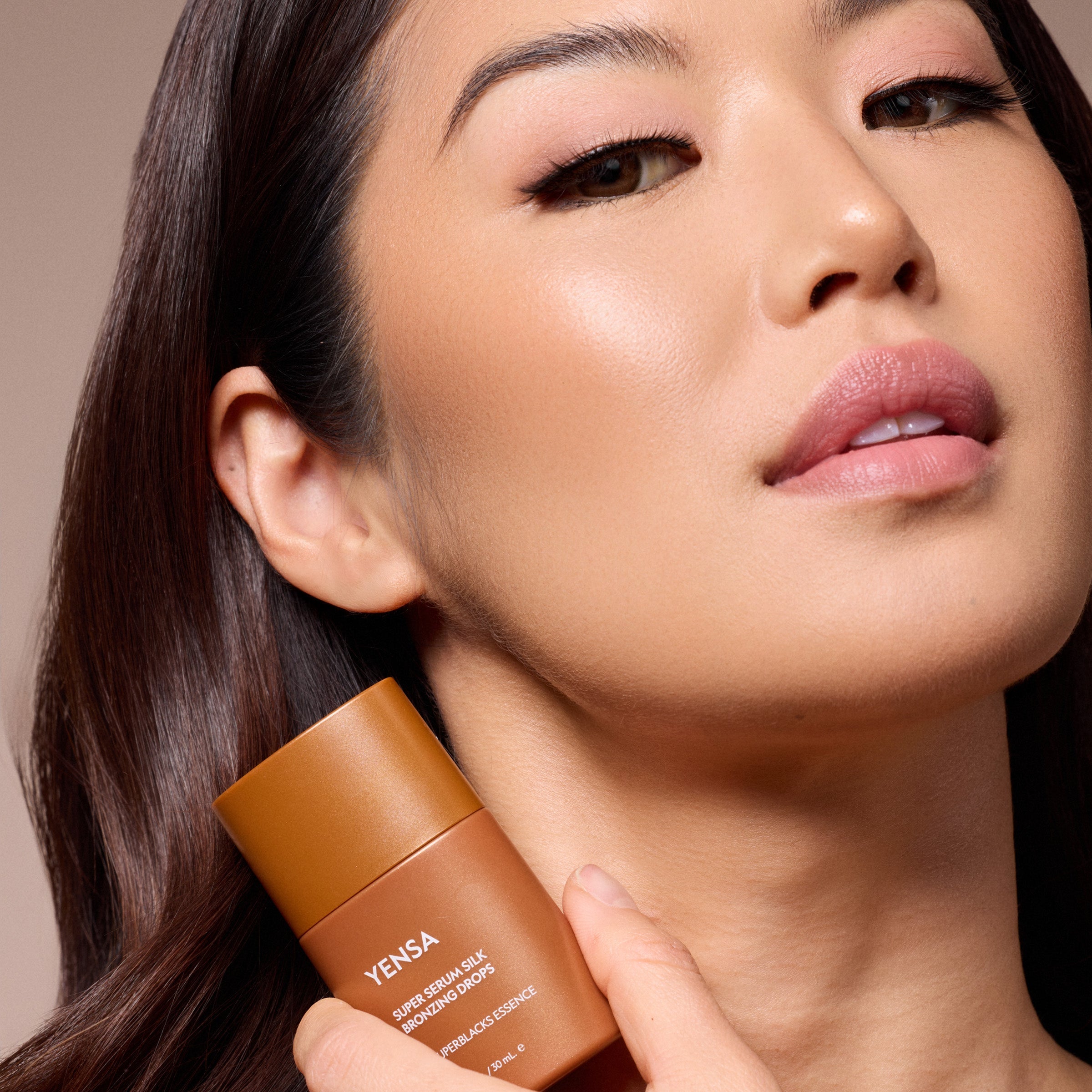 Super Serum Silk Bronzing Drops by YENSA — detail shot 4