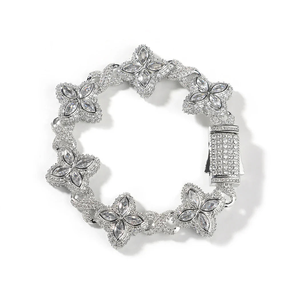 MyClosetAid Iced clover Bracelet — size reference