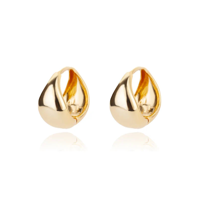 SORI STYLE Minimalist Star Hoop Earrings for Everyday Elegance — size reference