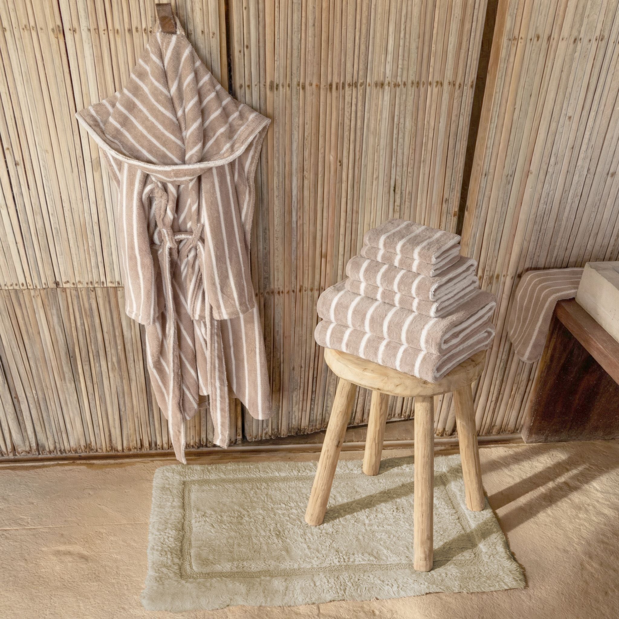 Italic Ultraplush Australian Cotton Bathrobe — fabric or material detail