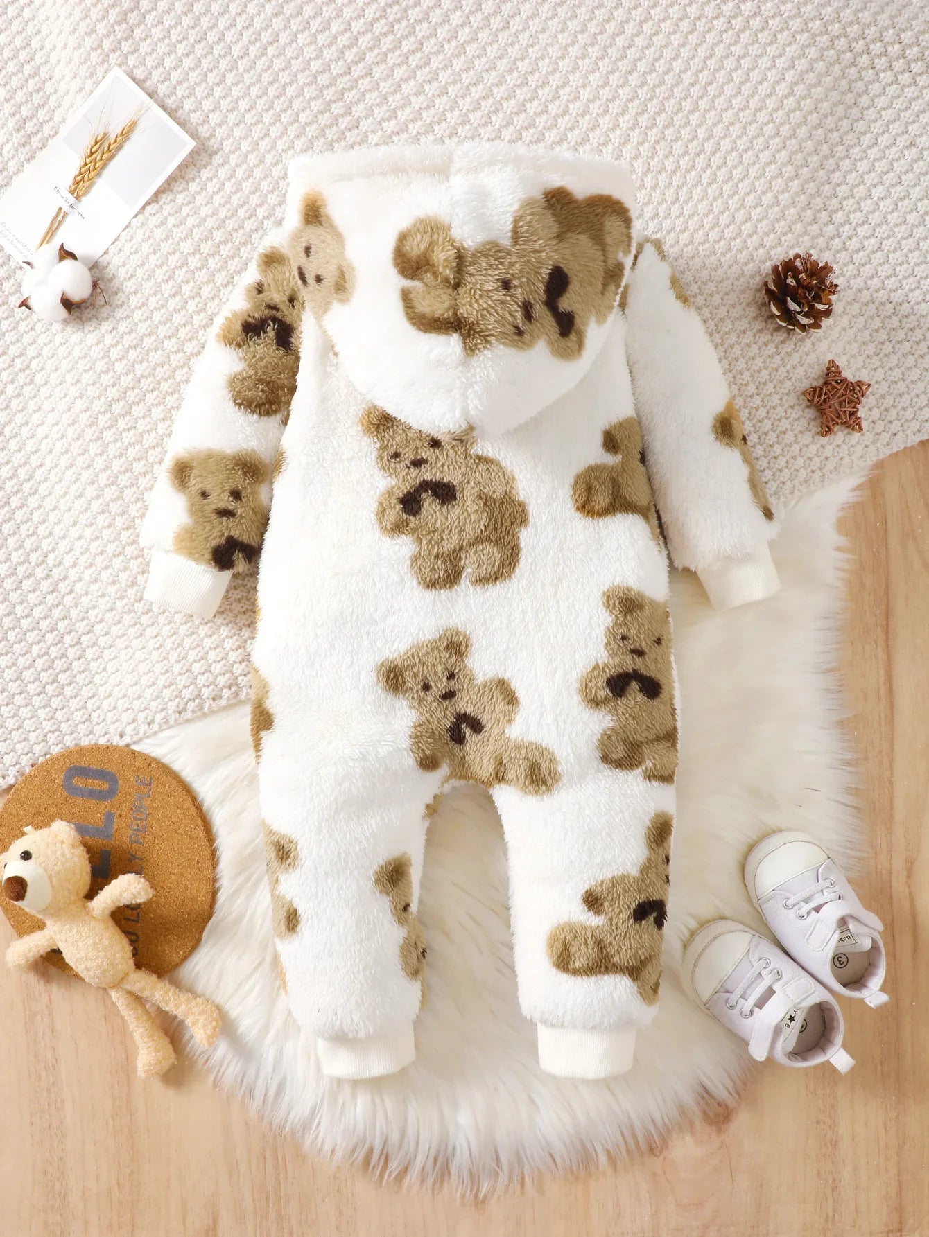 SORI STYLE Winter Baby Girl Plush Jumpsuit with Bear Print — detail close-up