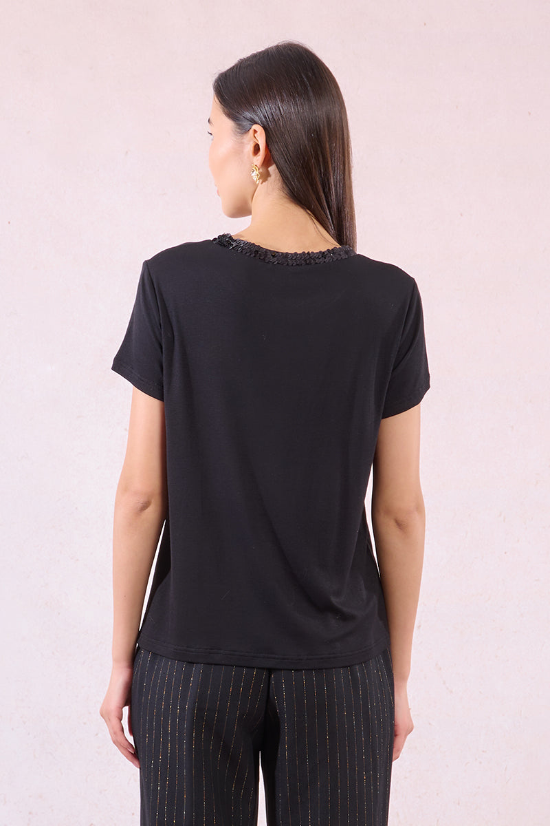 KADOU BOUTIQUE Sequin Collar Short Sleeve Top — detail close-up