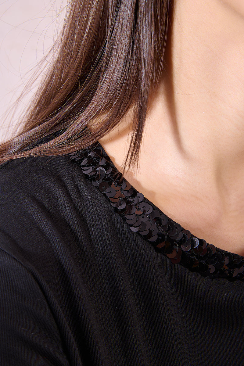 KADOU BOUTIQUE Sequin Collar Short Sleeve Top — side view