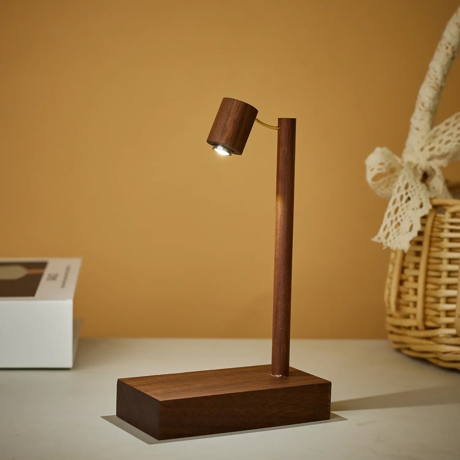 Perfecsy Wooden Table Lamp Retro Night Light with Rotary Switch LED Eye Protection Bedside Lamp Desktop Decorative Lights — d