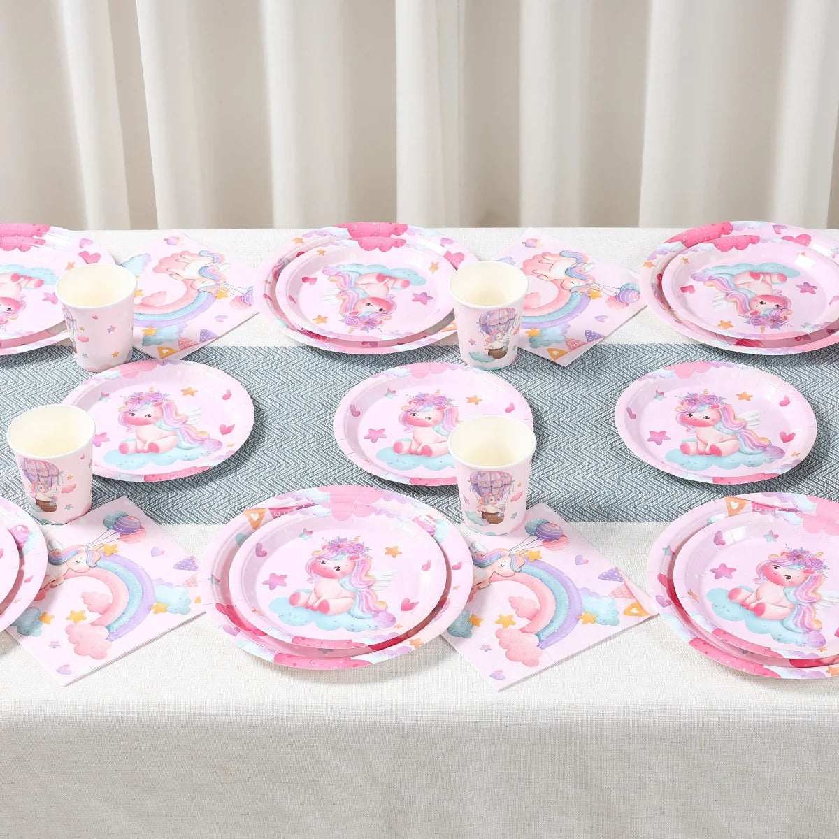 Perfecsy Unicorn Disposable Tableware Set Plates Cups Napkins Birthday Party Decoration Kids Boy Girl Wedding Birthday Party 