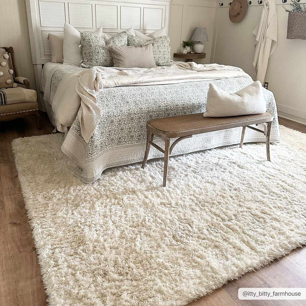 Siari Solid Cream Plush Rug – Boutique Rugs, view 3