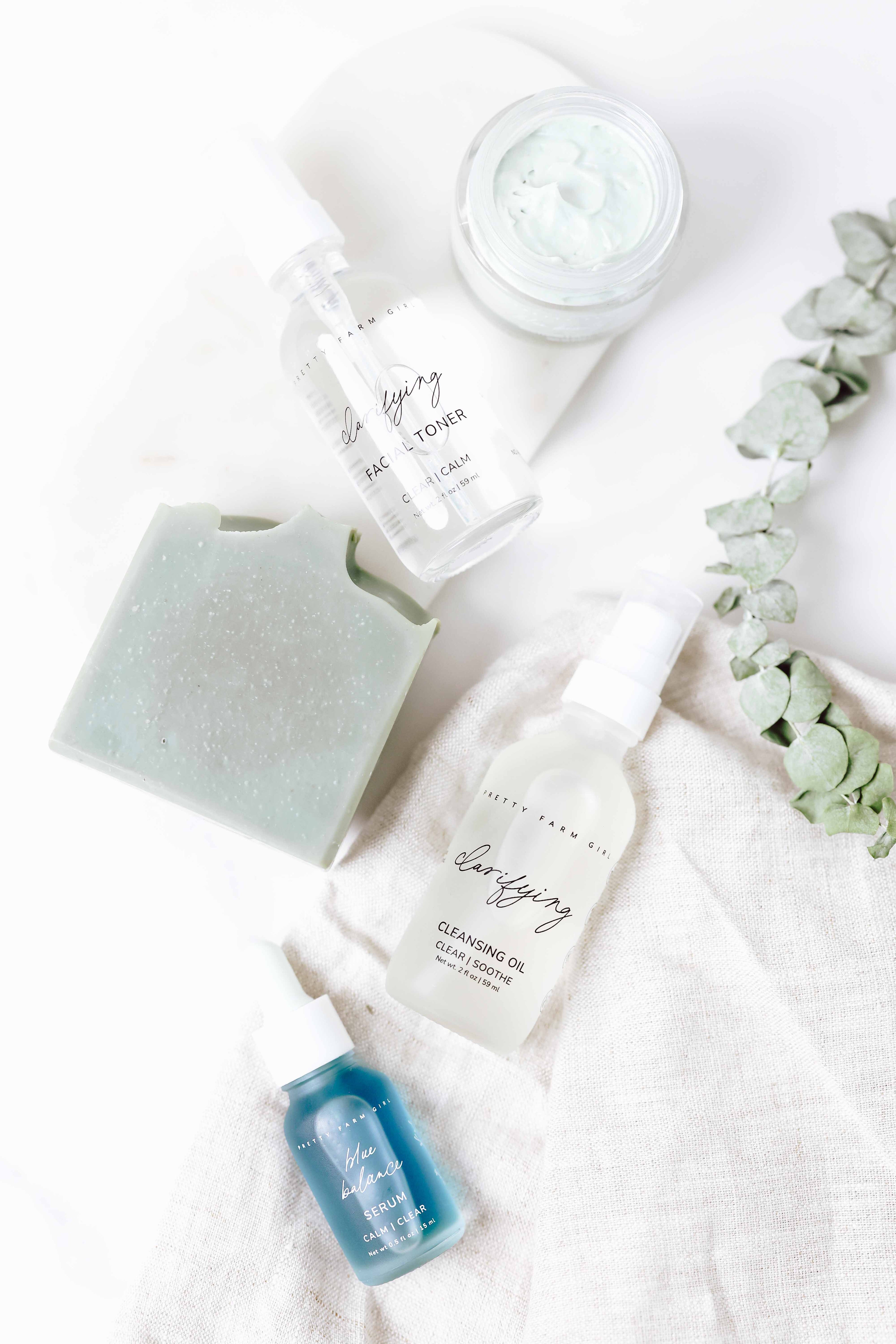 Pretty farm girl Skin Redness Skincare Routine Kit — detail close-up