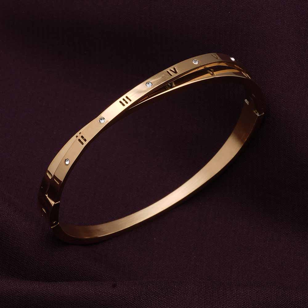 SORI STYLE Roman Numeral Bracelet - Sori Style — back view