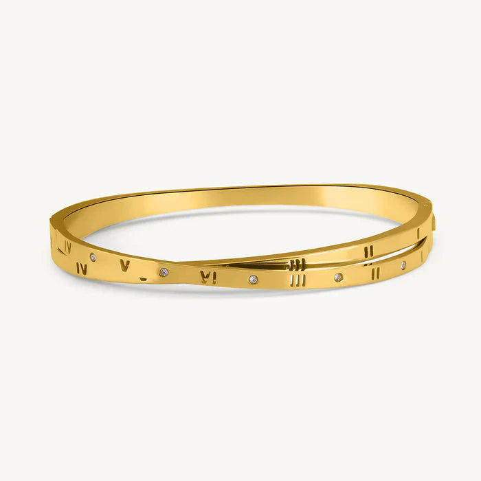 SORI STYLE Roman Numeral Bracelet - Sori Style — detail close-up