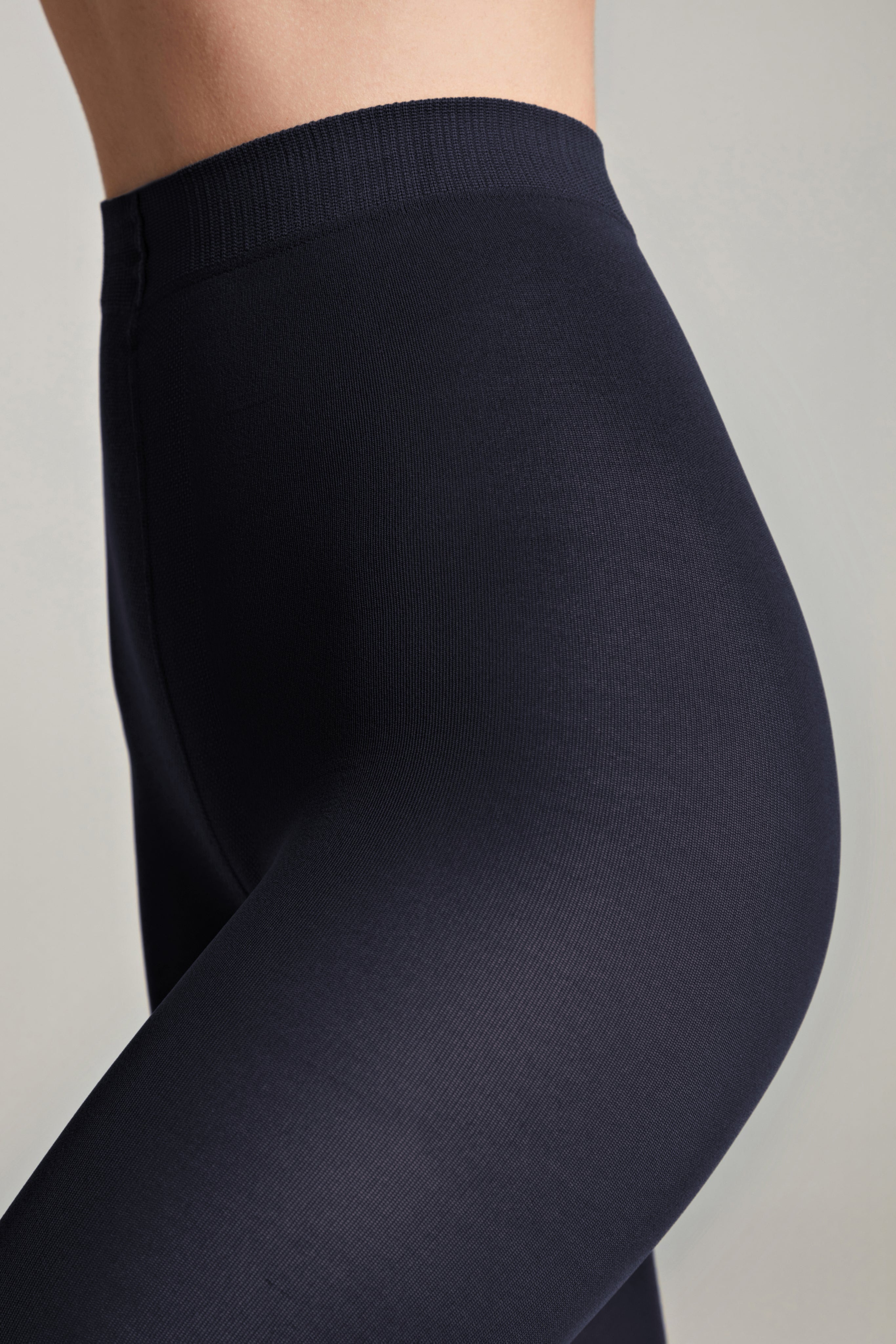 TheRanok.com Tights Conte Trendy 150 Den - Microfiber 3D effect — lifestyle context