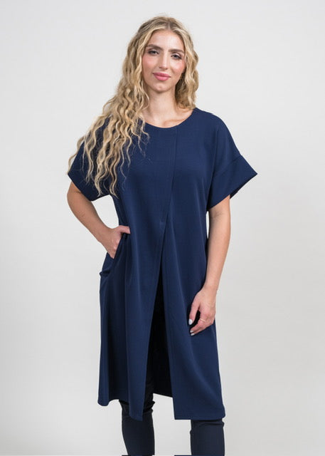 KADOU BOUTIQUE Split  Front Long Topper — detail close-up