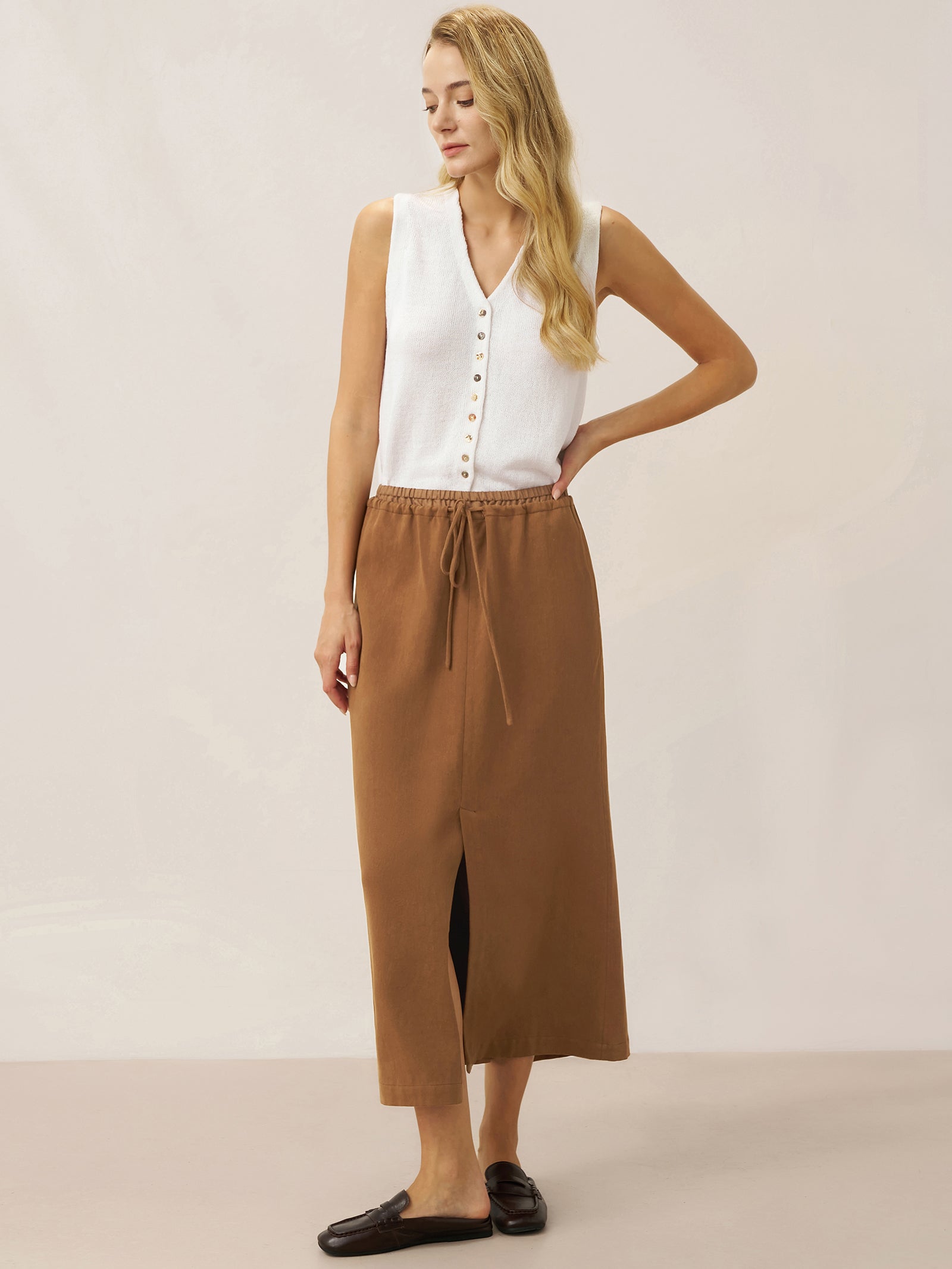LINTICO LINTICO Lyocell Linen Drawstring Split Maxi Skirt SAMANTHA — lifestyle worn / used context
