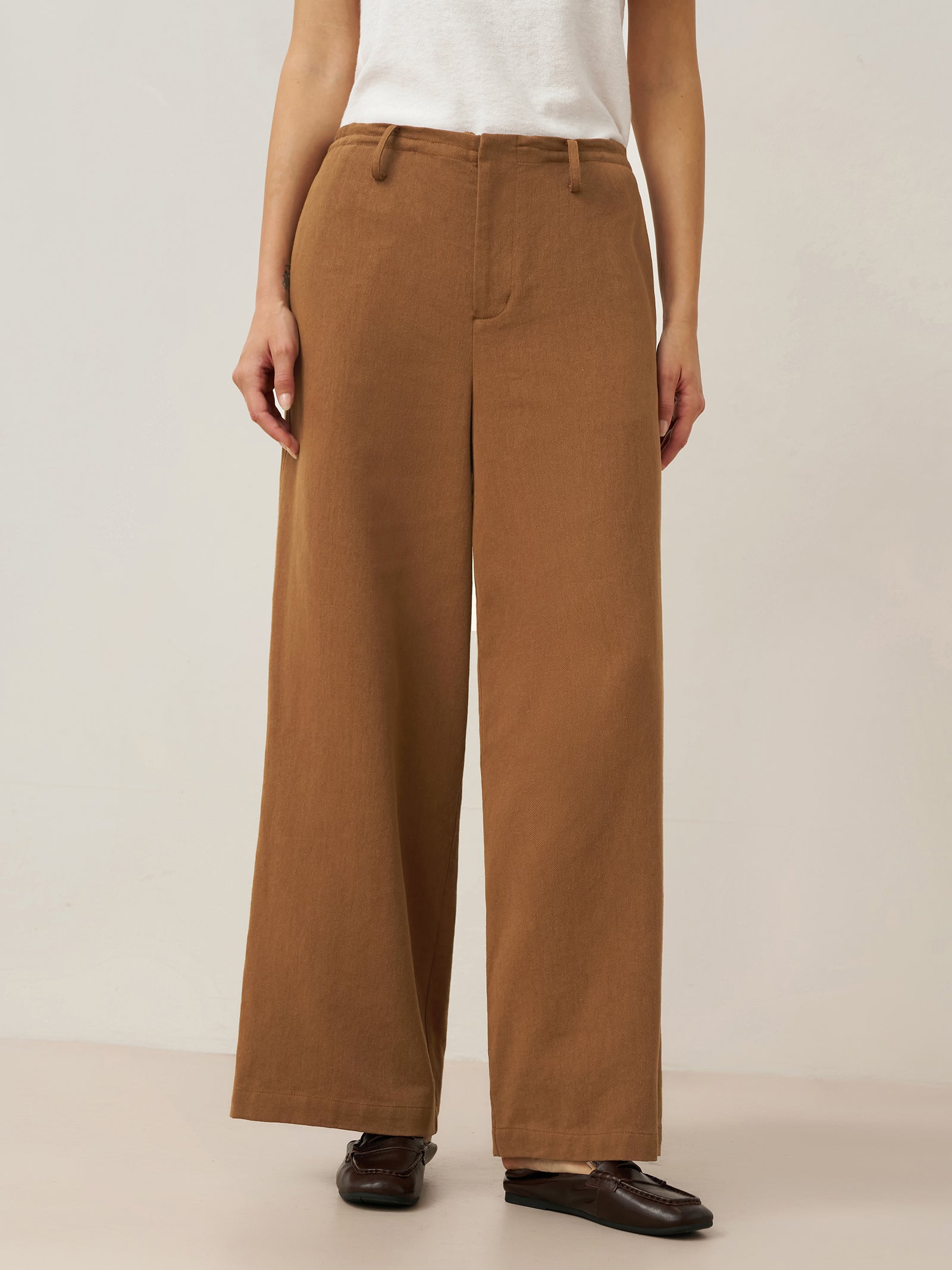 LINTICO Lyocell Linen Drawstring Straight Leg Pants RACHEL — LINTICO branding close-up