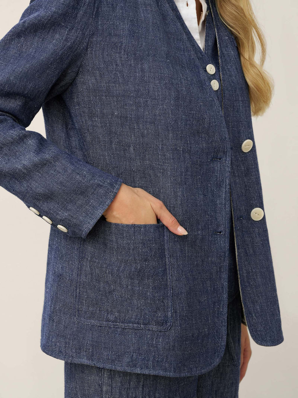 LINTICO Tencel Linen Reversible Denim Texture V Neck Jacket ELLIE — detail shot 8