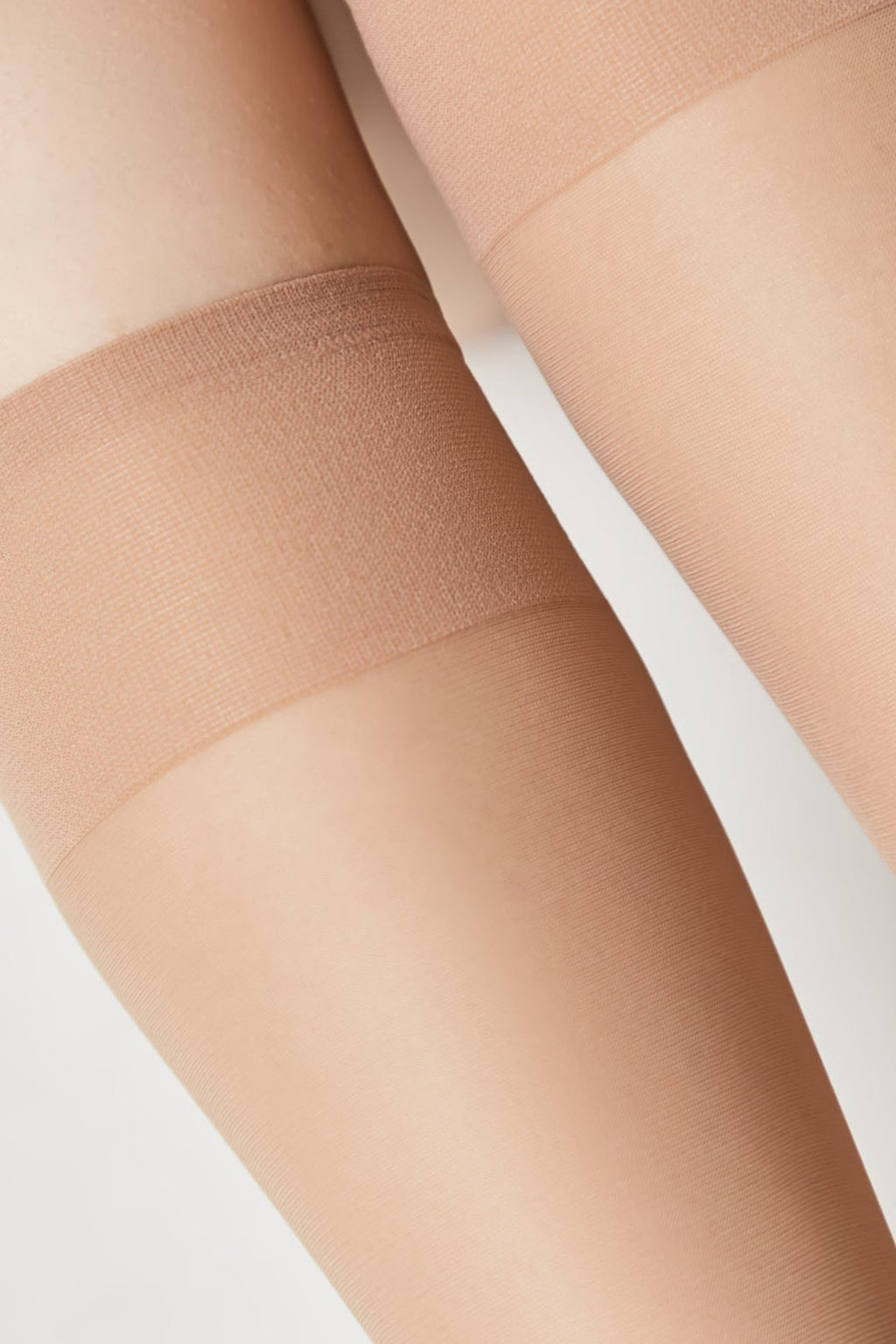 TheRanok.com Knee Highs Conte Tension 20 Den (2 pairs) — color detail