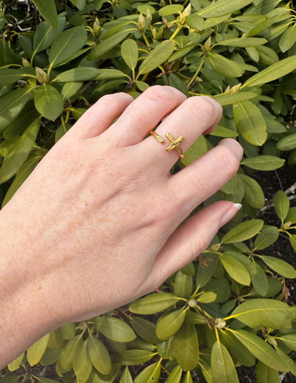 Elevated Faith Textured Wrapped Cross Ring — detail shot 7