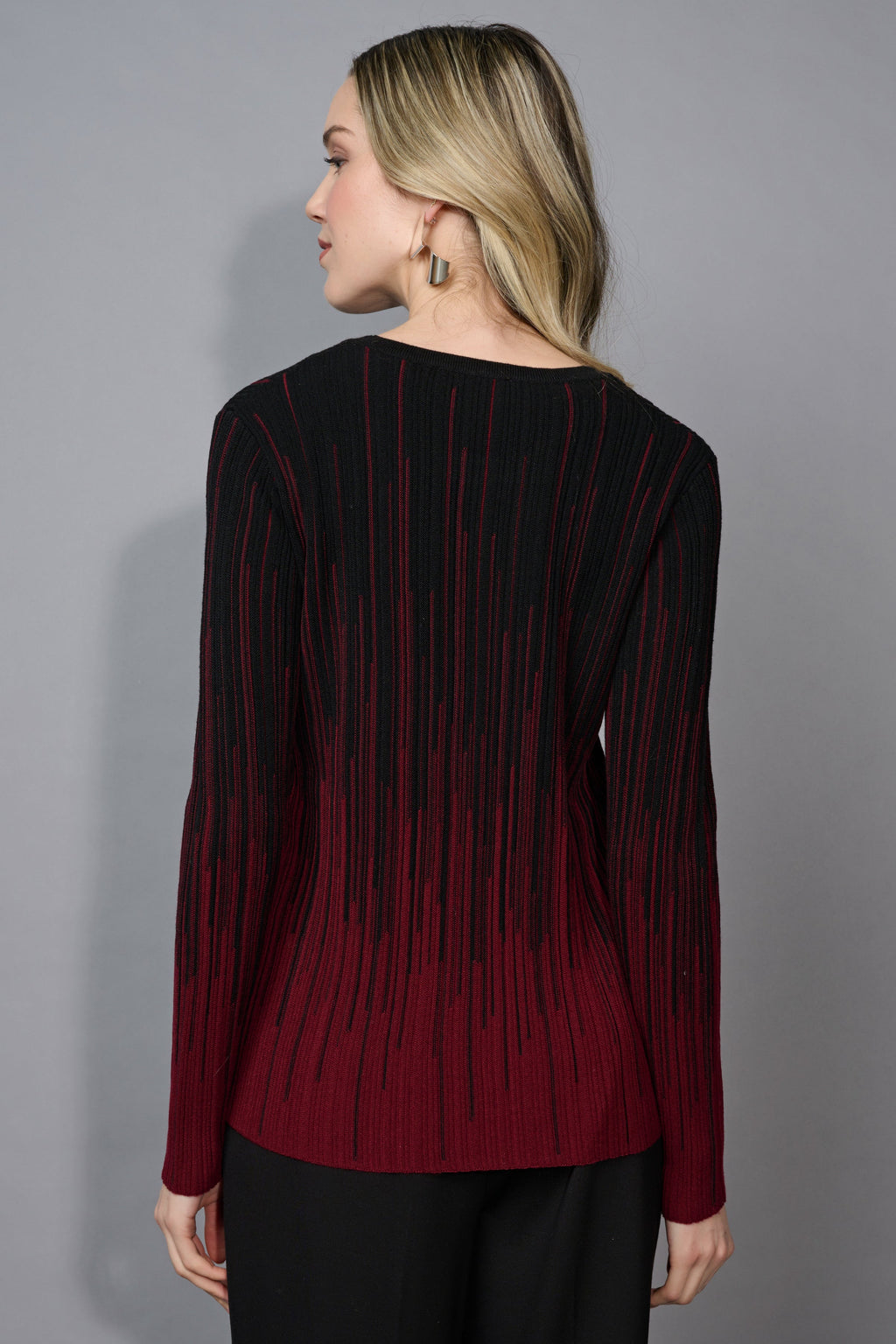 KADOU BOUTIQUE Textured Linear Top — detail close-up