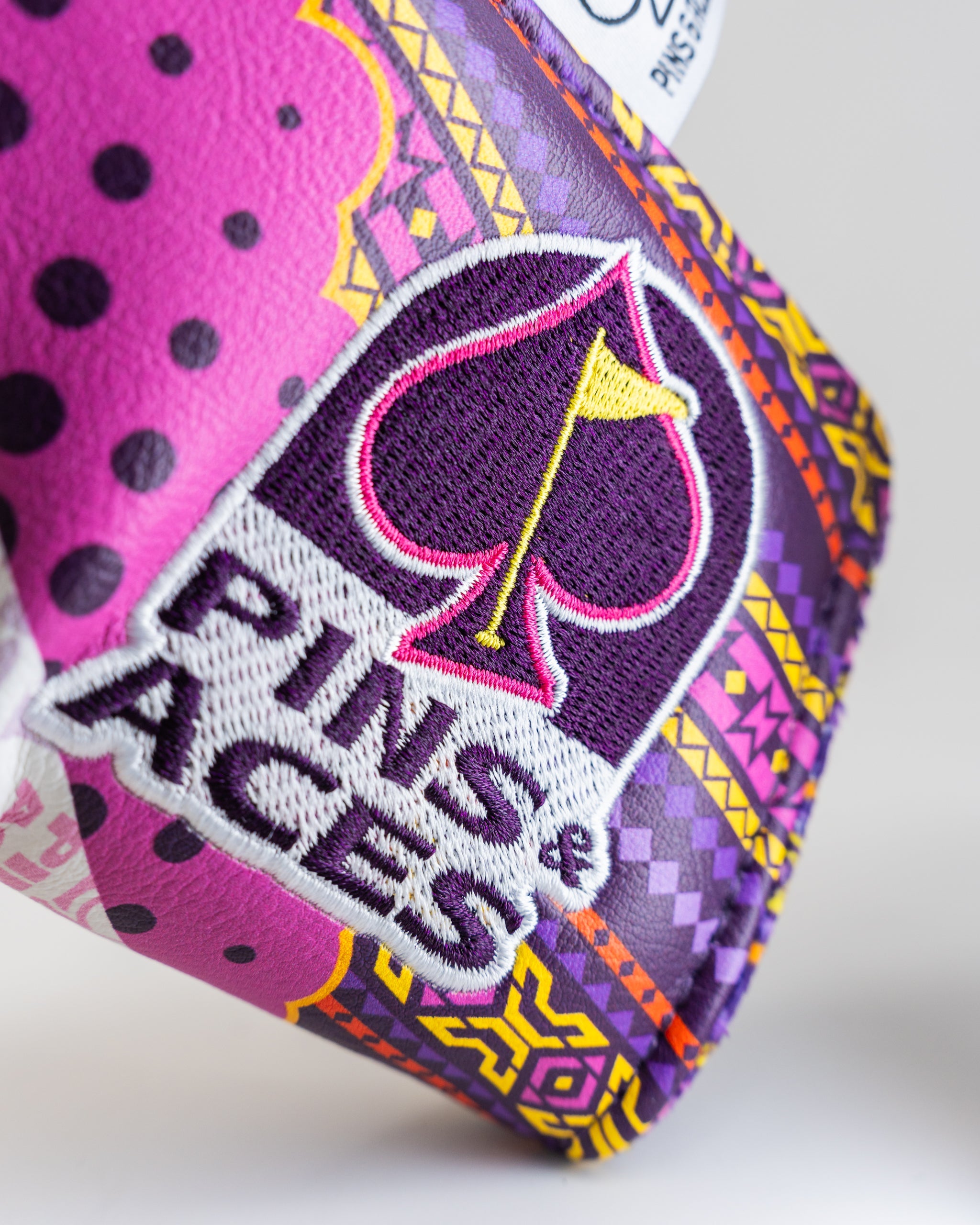 Pins and Aces The Bogey Supreme - Blade Putter Cover — feature highlight