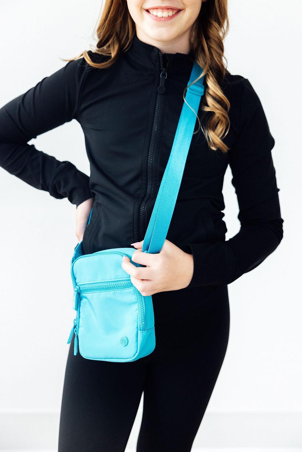 Mila & Rose ® Turquoise Crossbody Bag — detail close-up
