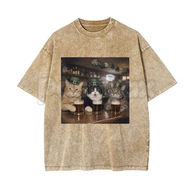 Unisex Cat Vintage Shamrock Washed T-Shirt – Funny Lucky Cat St. Patrick’s Day Graphic Tee