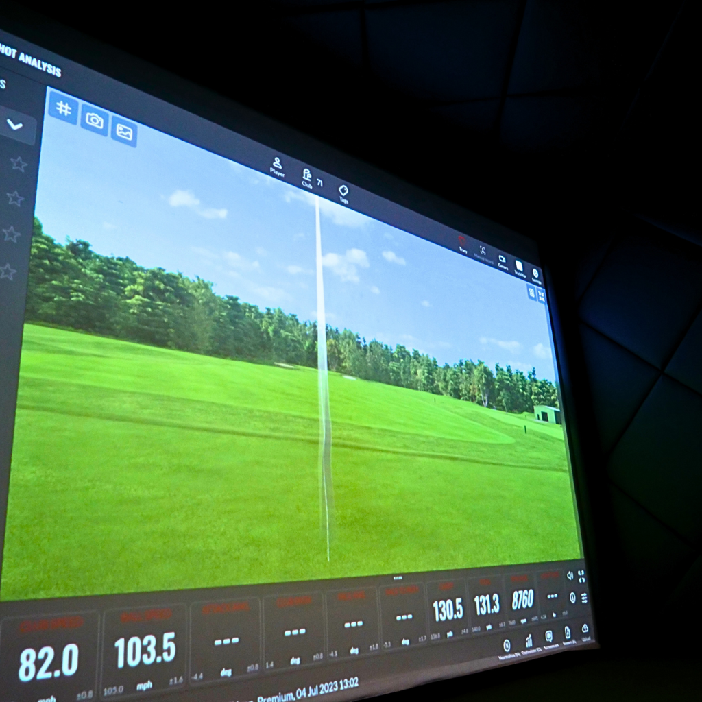 GolfBays Pro+ Golf Simulator Impact Screen – GolfbaysUSA, view 4