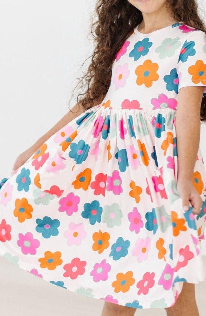 Mila & Rose ® Retro Floral S/S Pocket Twirl Dress — lifestyle context