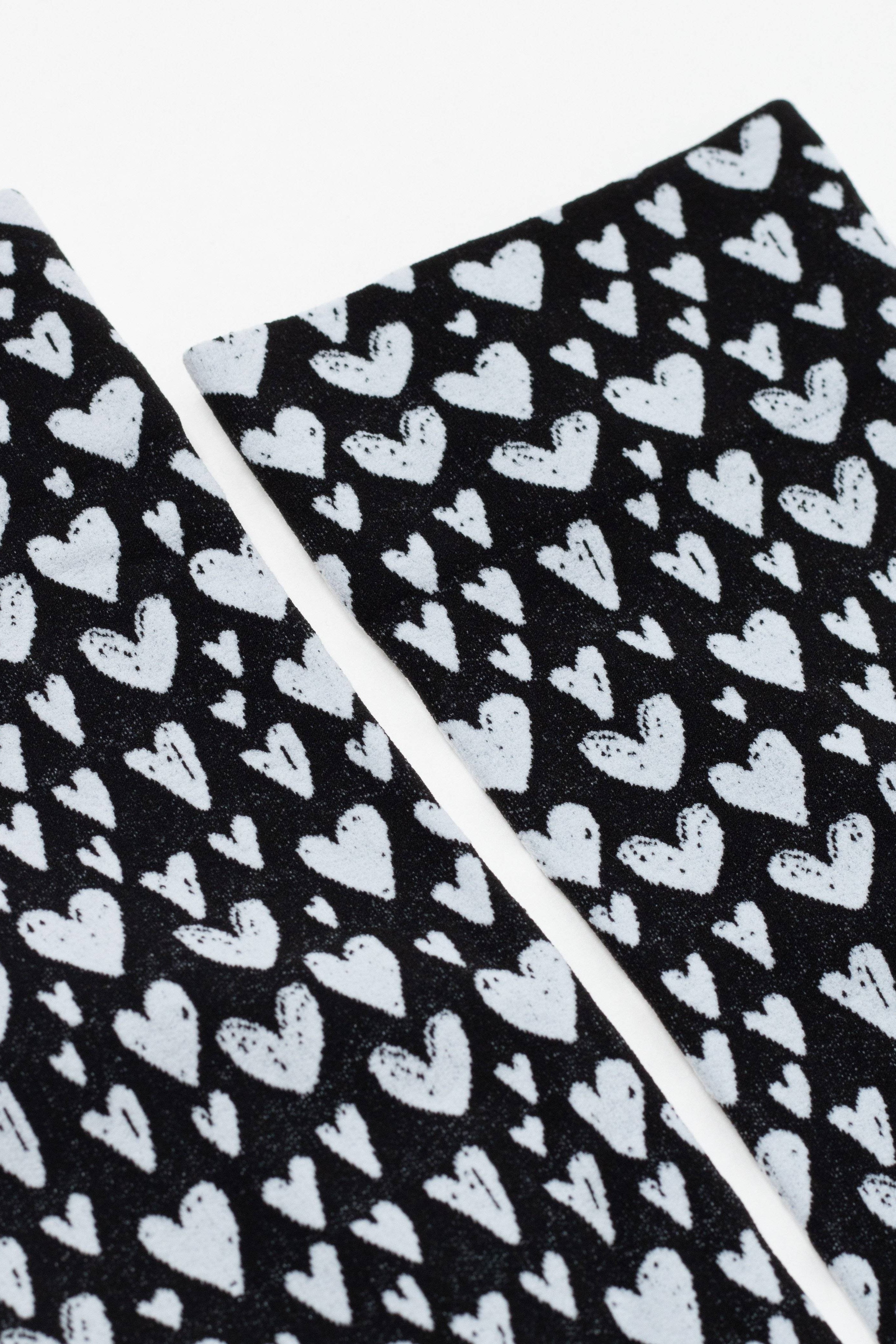 TheRanok.com Socks Conte Fantasy - Heart Pattern — in-use photo