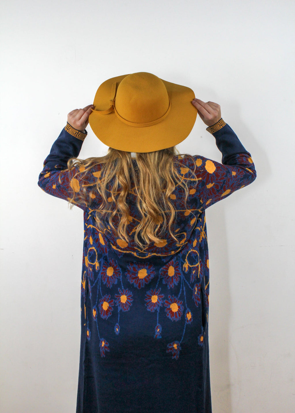 KADOU BOUTIQUE Multi Color Long Cardigan — size reference