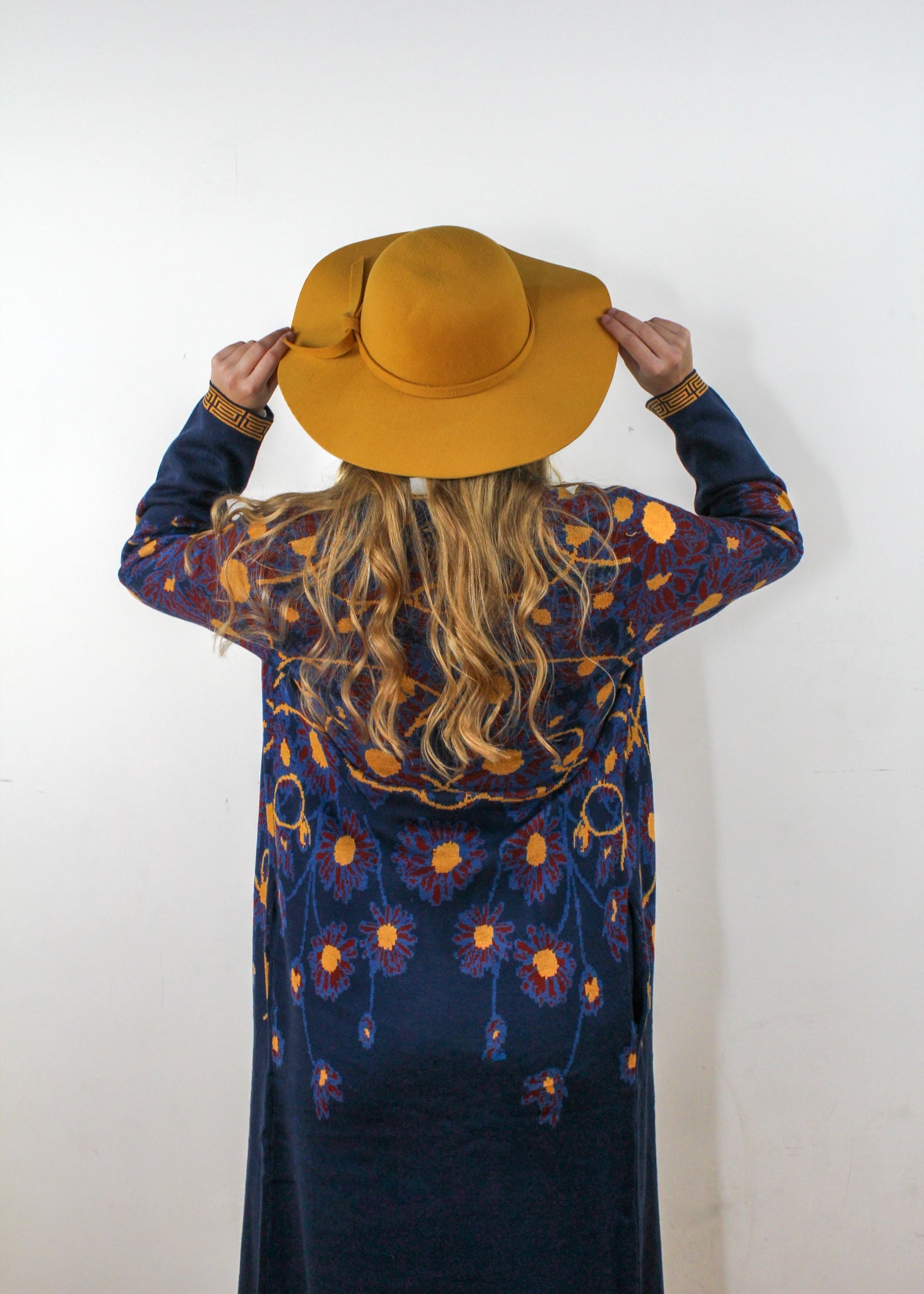 KADOU BOUTIQUE Multi Color Long Cardigan — size reference