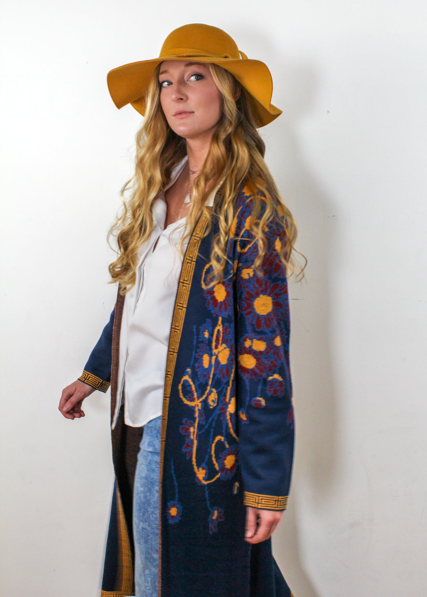 KADOU BOUTIQUE Multi Color Long Cardigan — side view