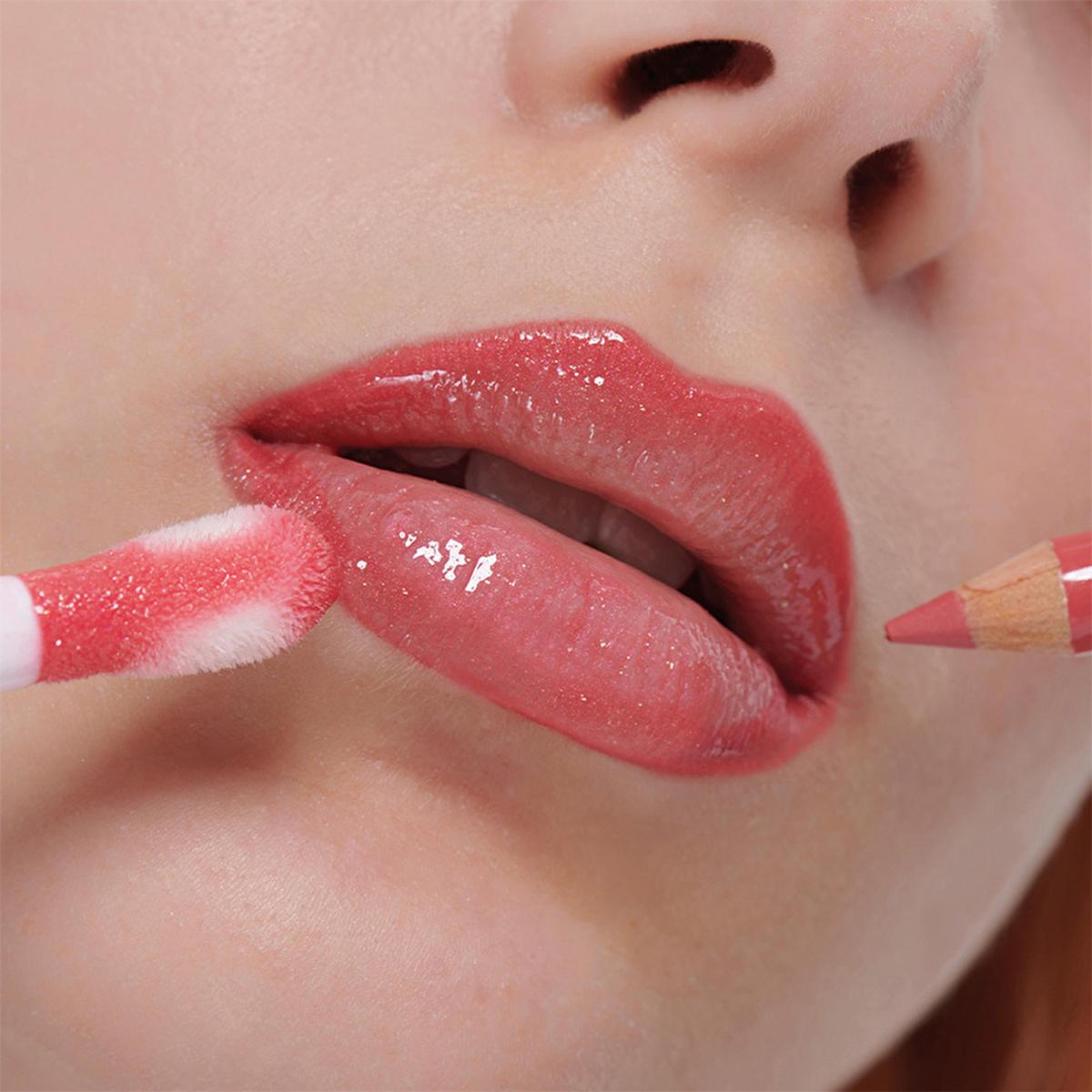 Pastel Perfect: Plumping Lip Gloss & Contour Liner Duo - Achieve Fuller, Defined Lips with Ultra-Glossy Finish