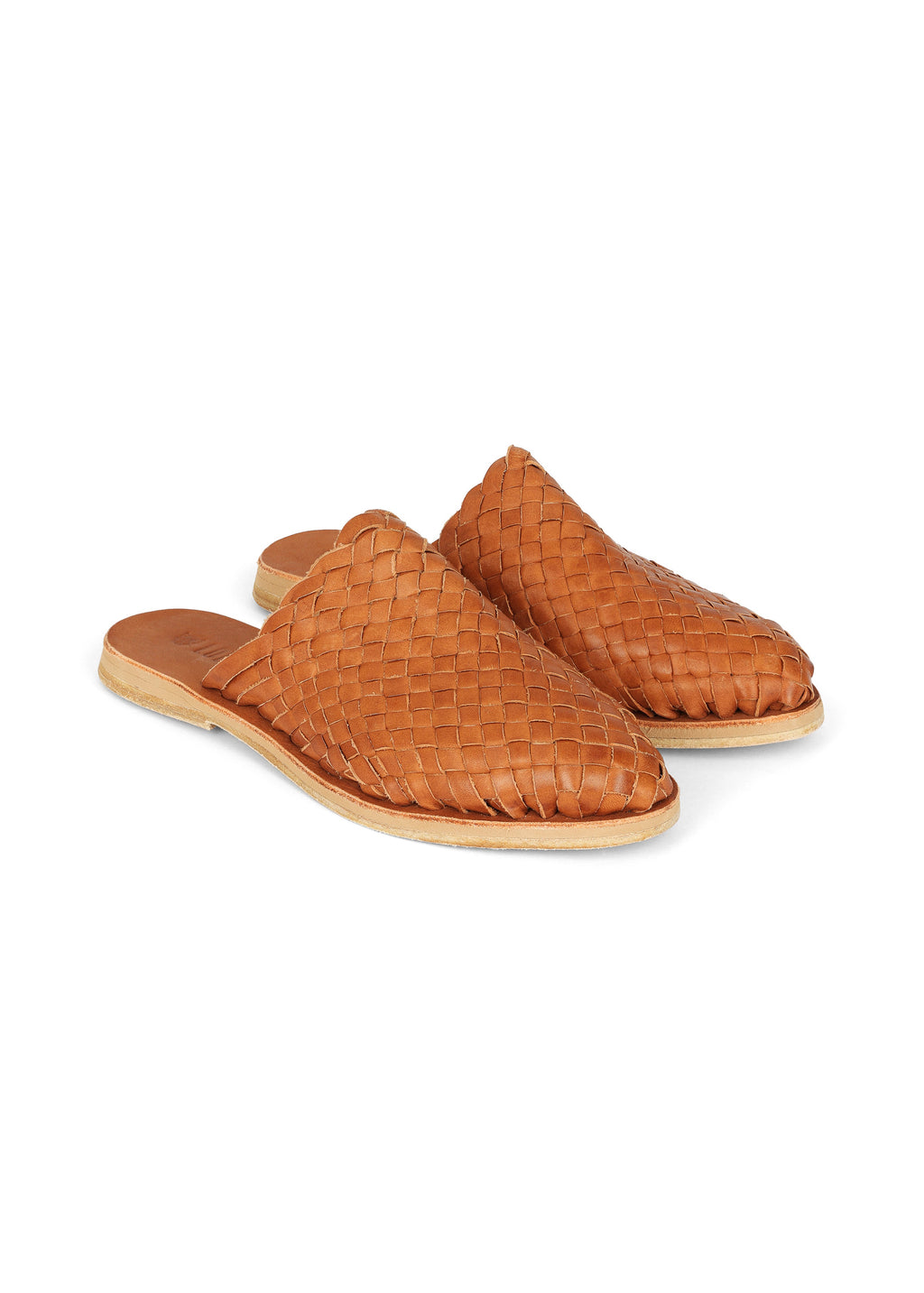 LOLA Y TULA Hand Woven Leather Slides Camel — detail close-up