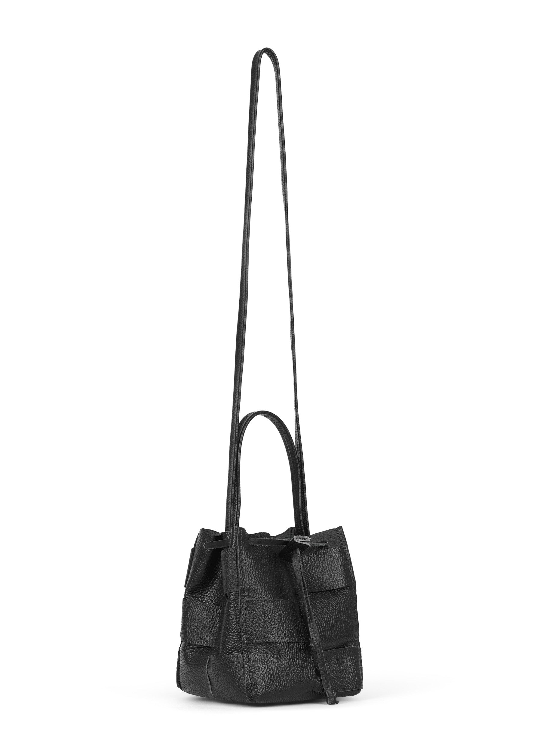 LOLA Y TULA Bella Bucket Bag Black — side view