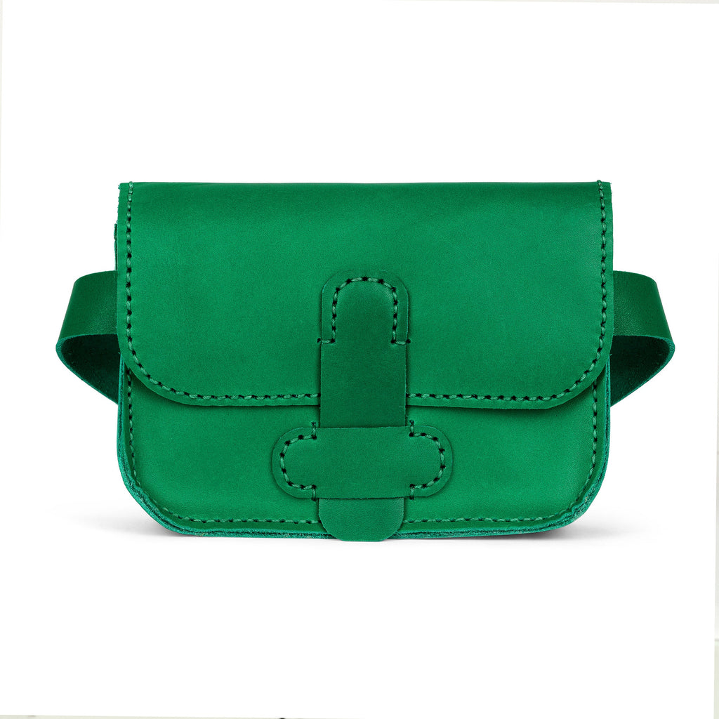 LOLA Y TULA The Lolita Emerald — lifestyle context