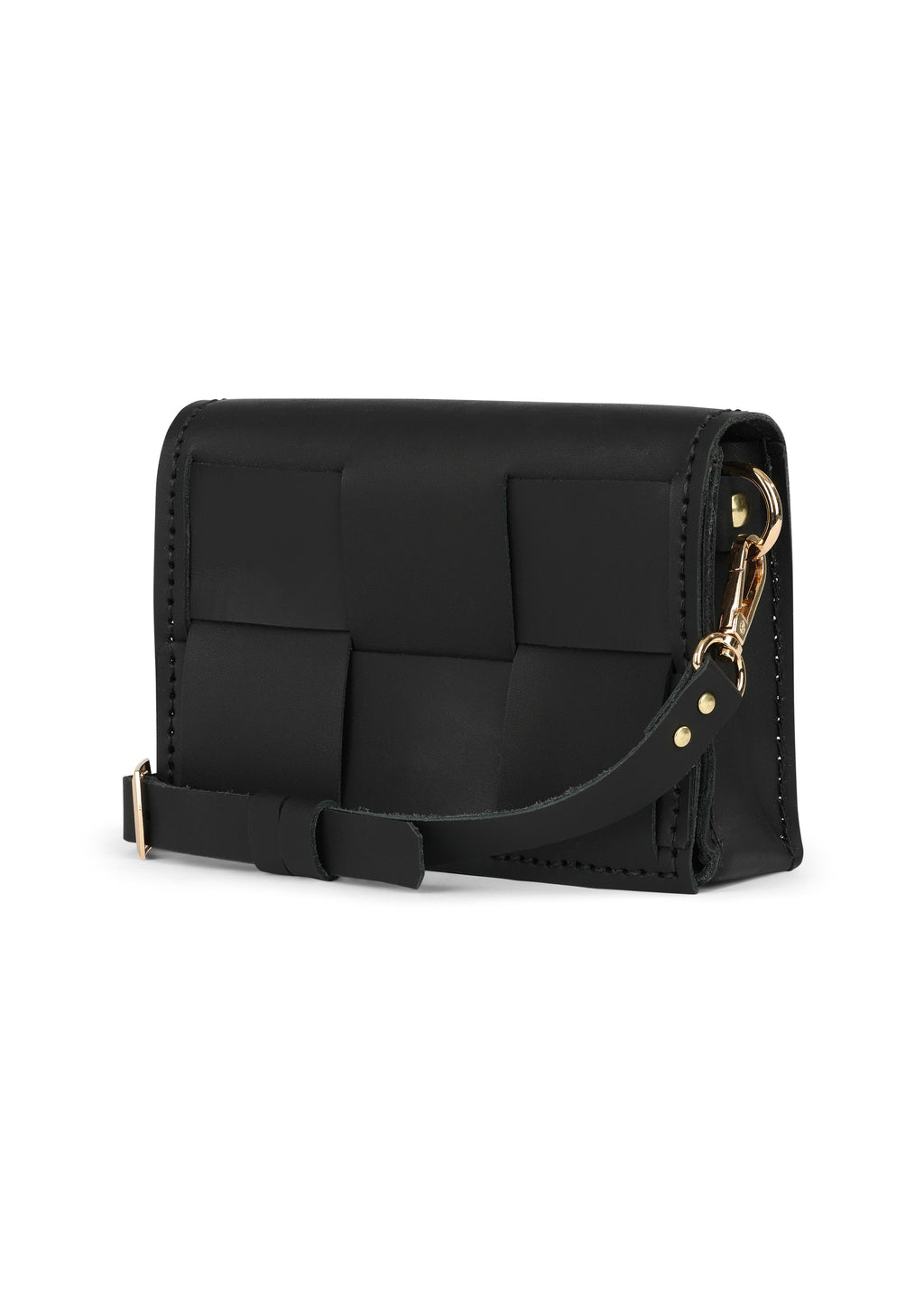 LOLA Y TULA Nora Black — lifestyle context