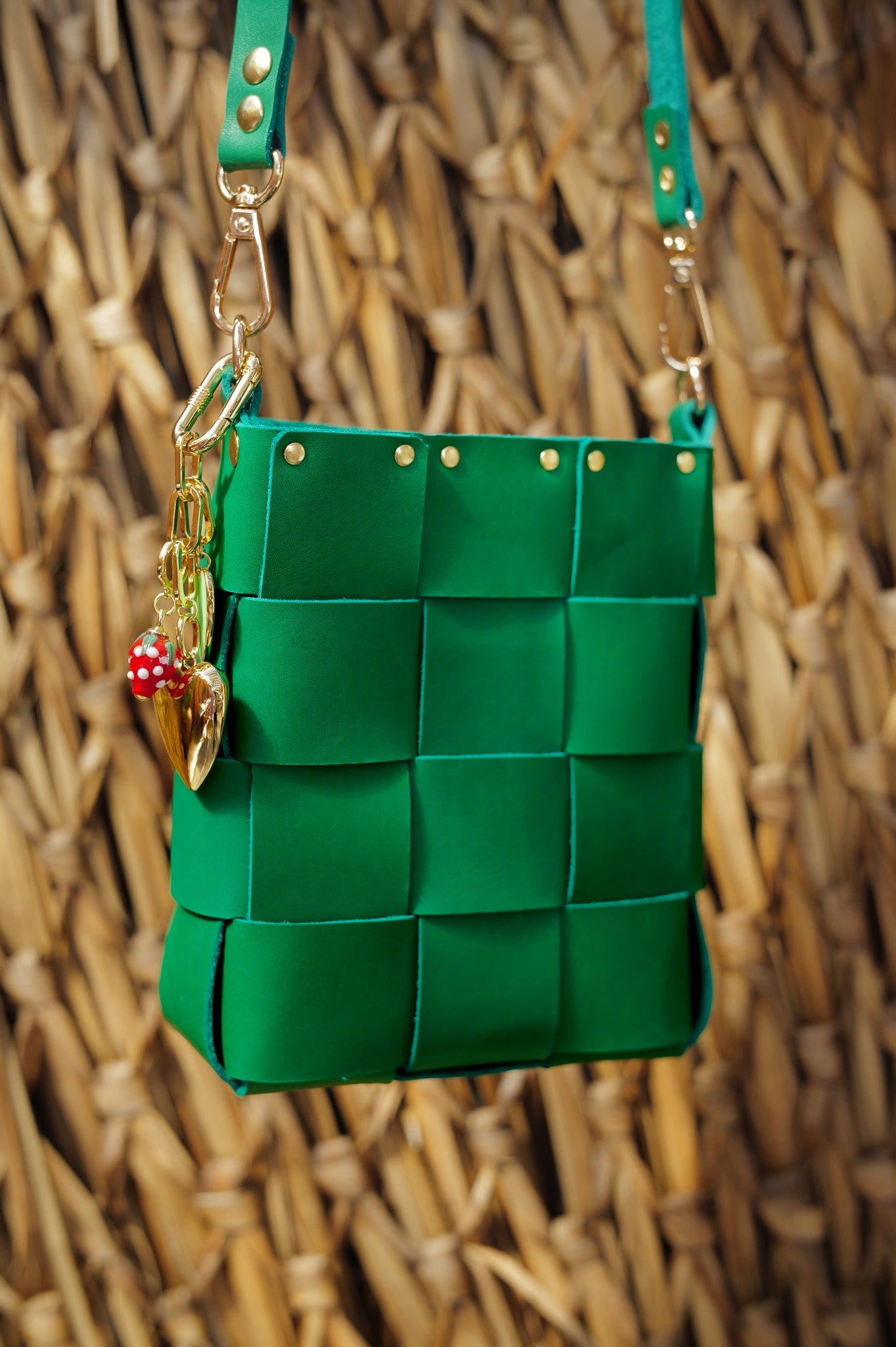 LOLA Y TULA Amor Bag Charm — side view