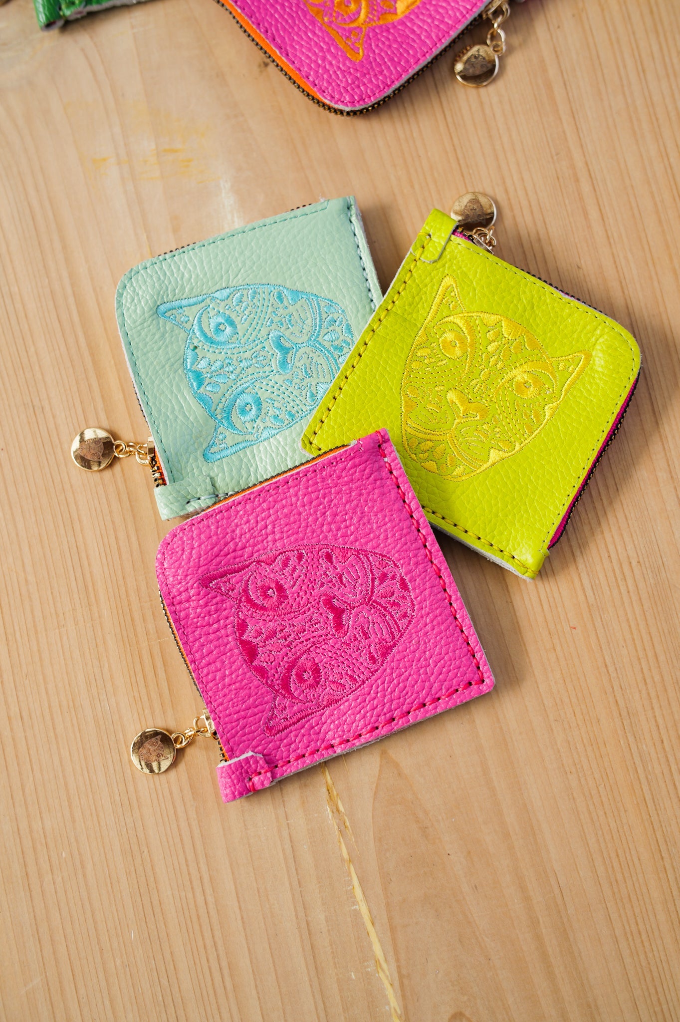 LOLA Y TULA Jaguar Embroidered Zip Around Wallet Hot Pink With Orange — side view