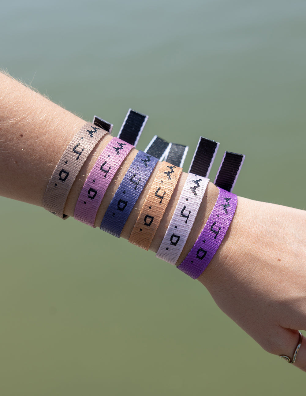 Elevated Faith WWJD Paradise Bracelet Pack — color detail