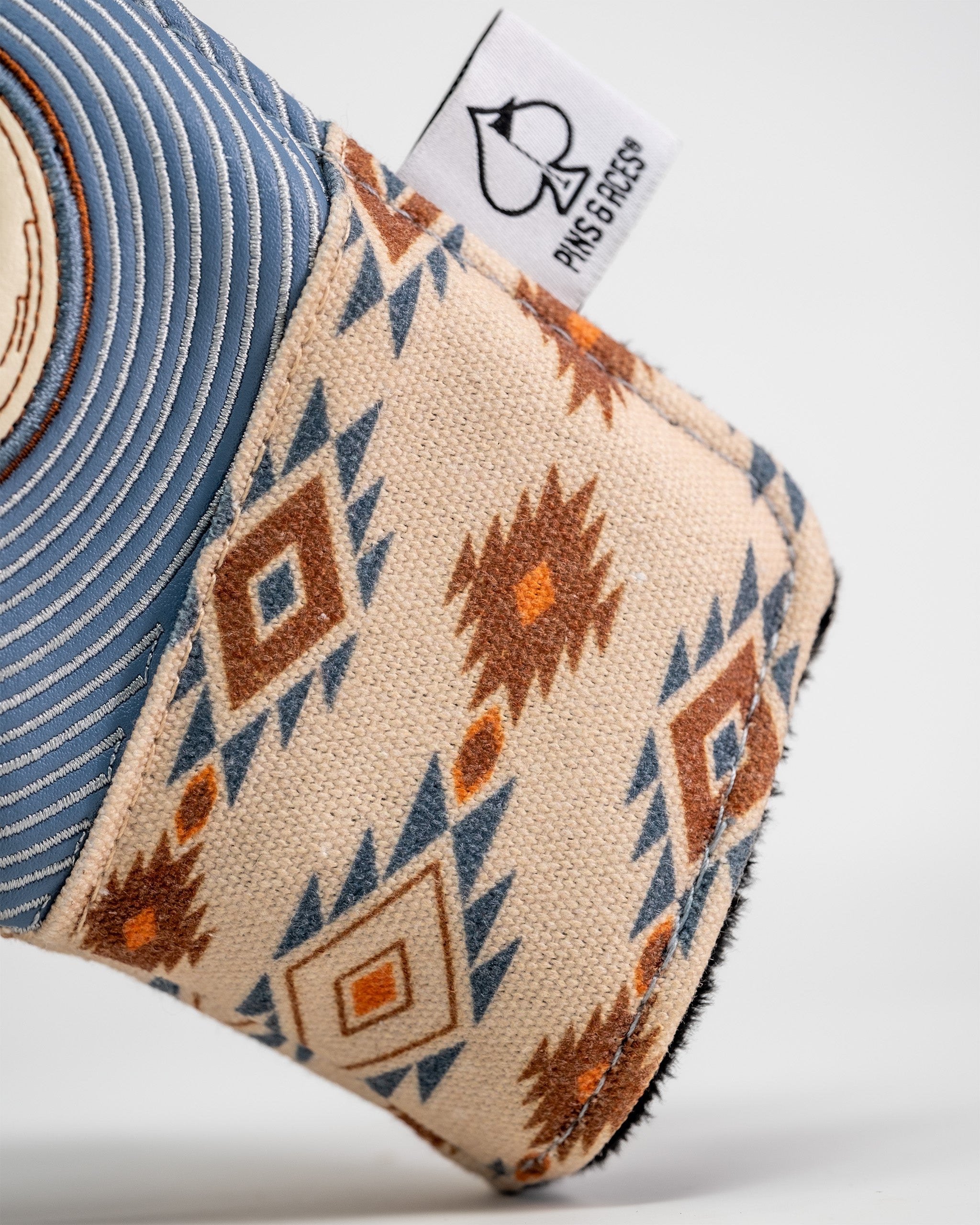 Pins and Aces Western Aesthetic - Blade Putter Cover — feature highlight