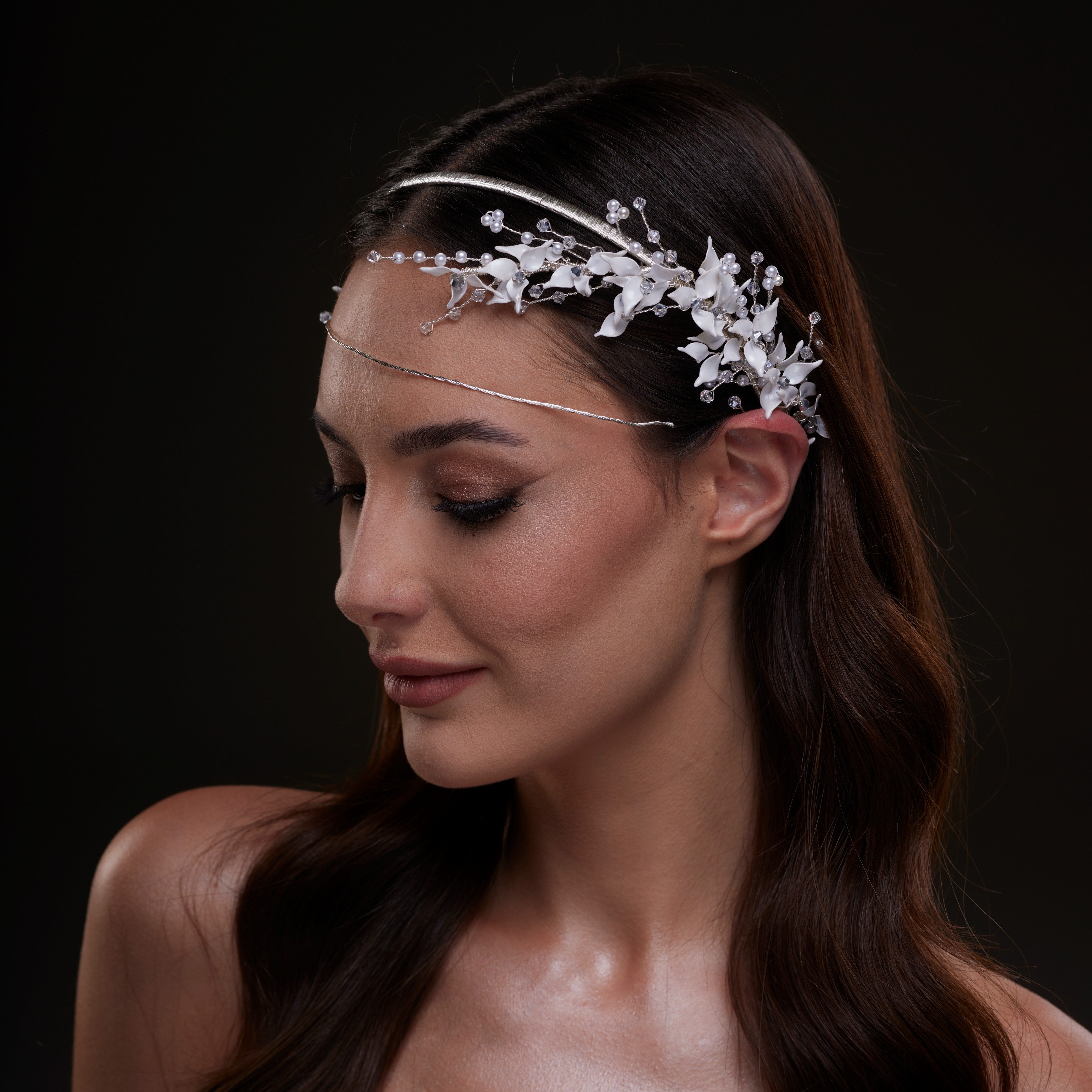 White Floral Bridal Hair Band – Bridal Port, view 3