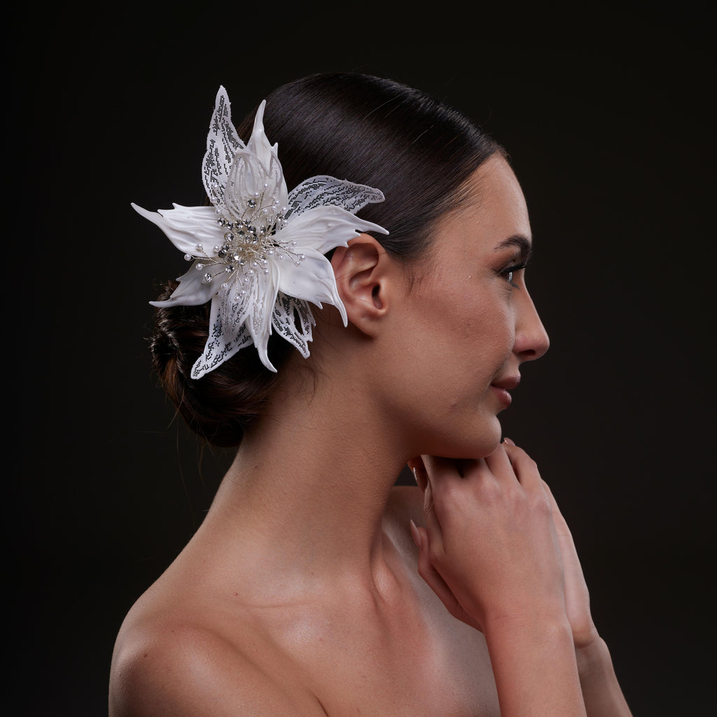 Large White Flower Bridal Hair Comb – Bridal Port, view 5