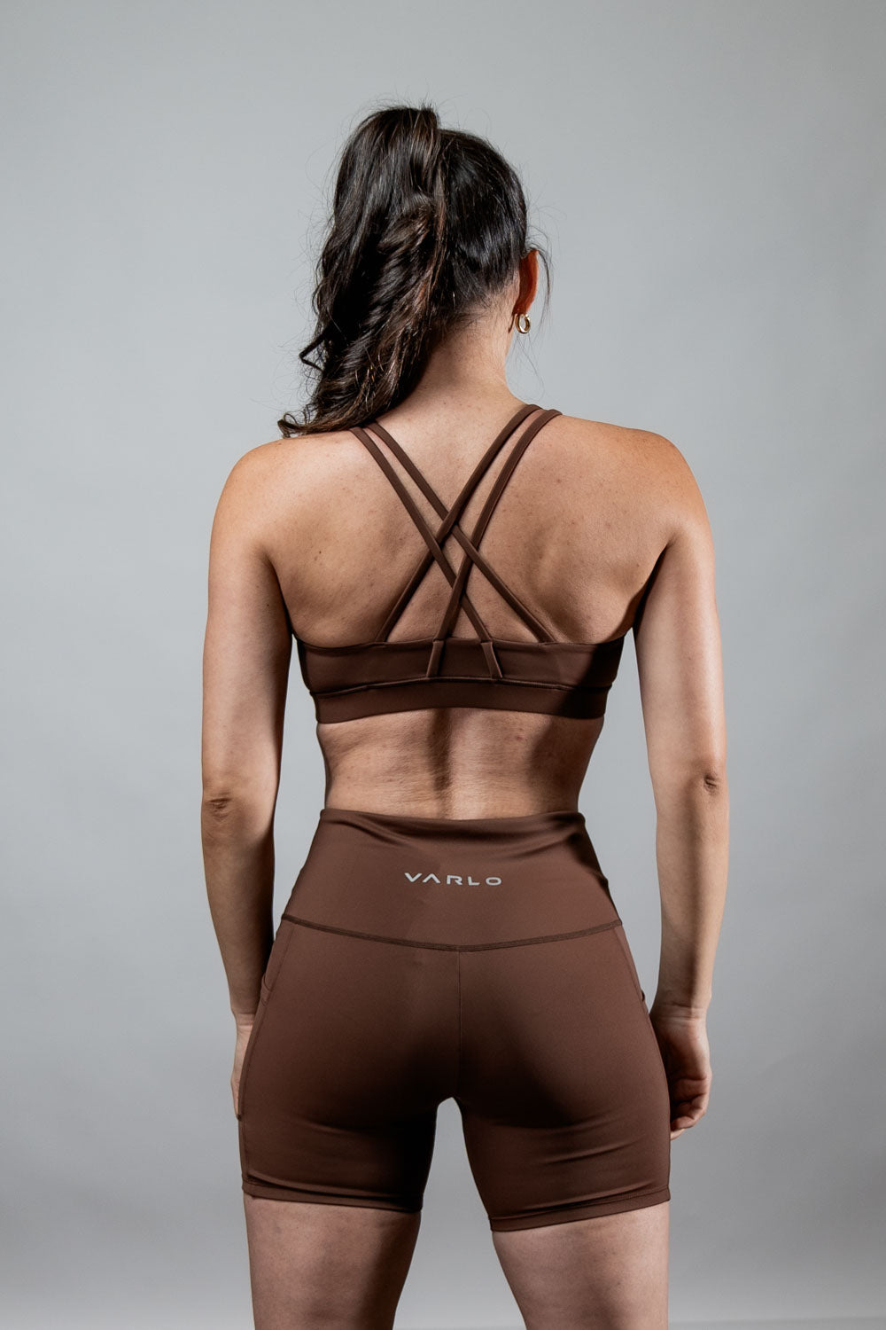 Varlo Women's SOHO Cross Back Sports Bra (City Mocha) — Varlo branding close-up