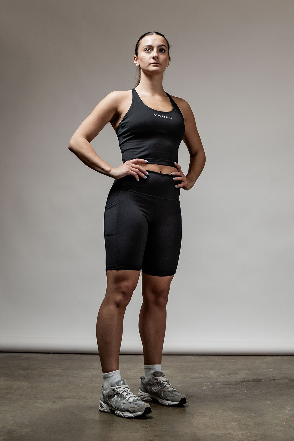 Varlo Women's SOHO Cross Back Crop Tank (Black) — detail shot 9