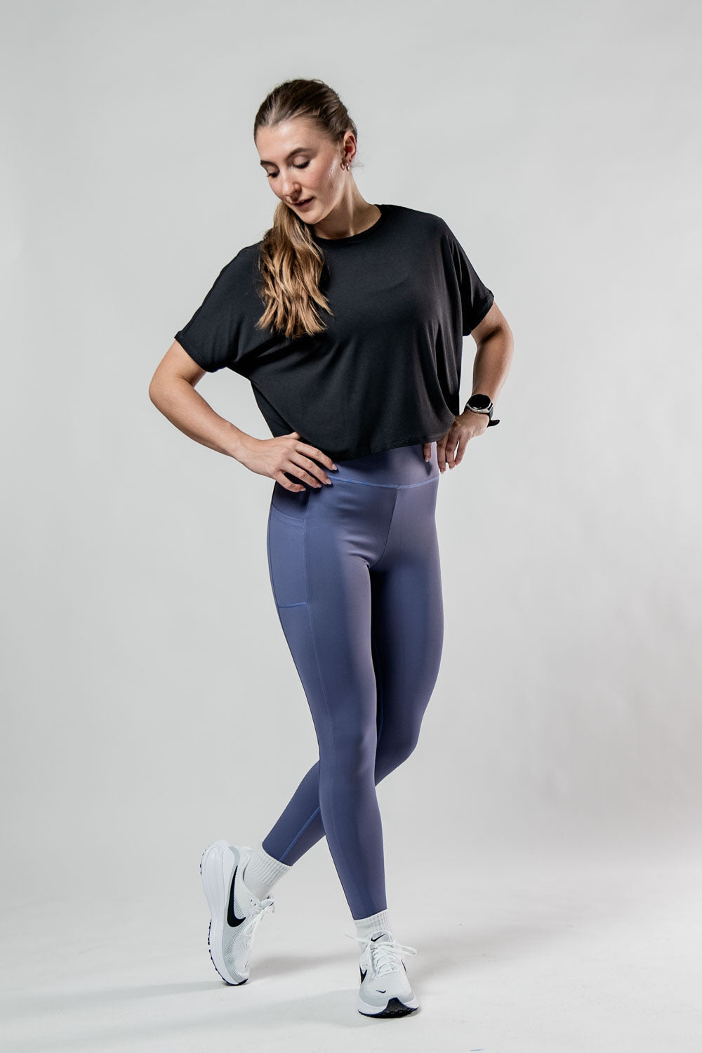 Varlo Women's Terra Recovery Drift Crop (Black) — packaging