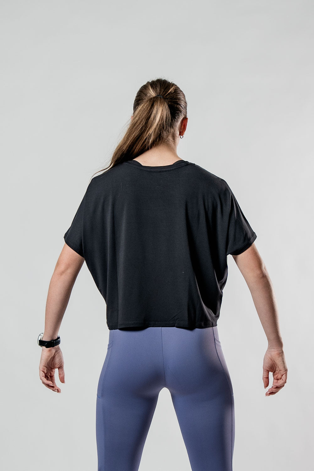 Varlo Women's Terra Recovery Drift Crop (Black) — comparison shot