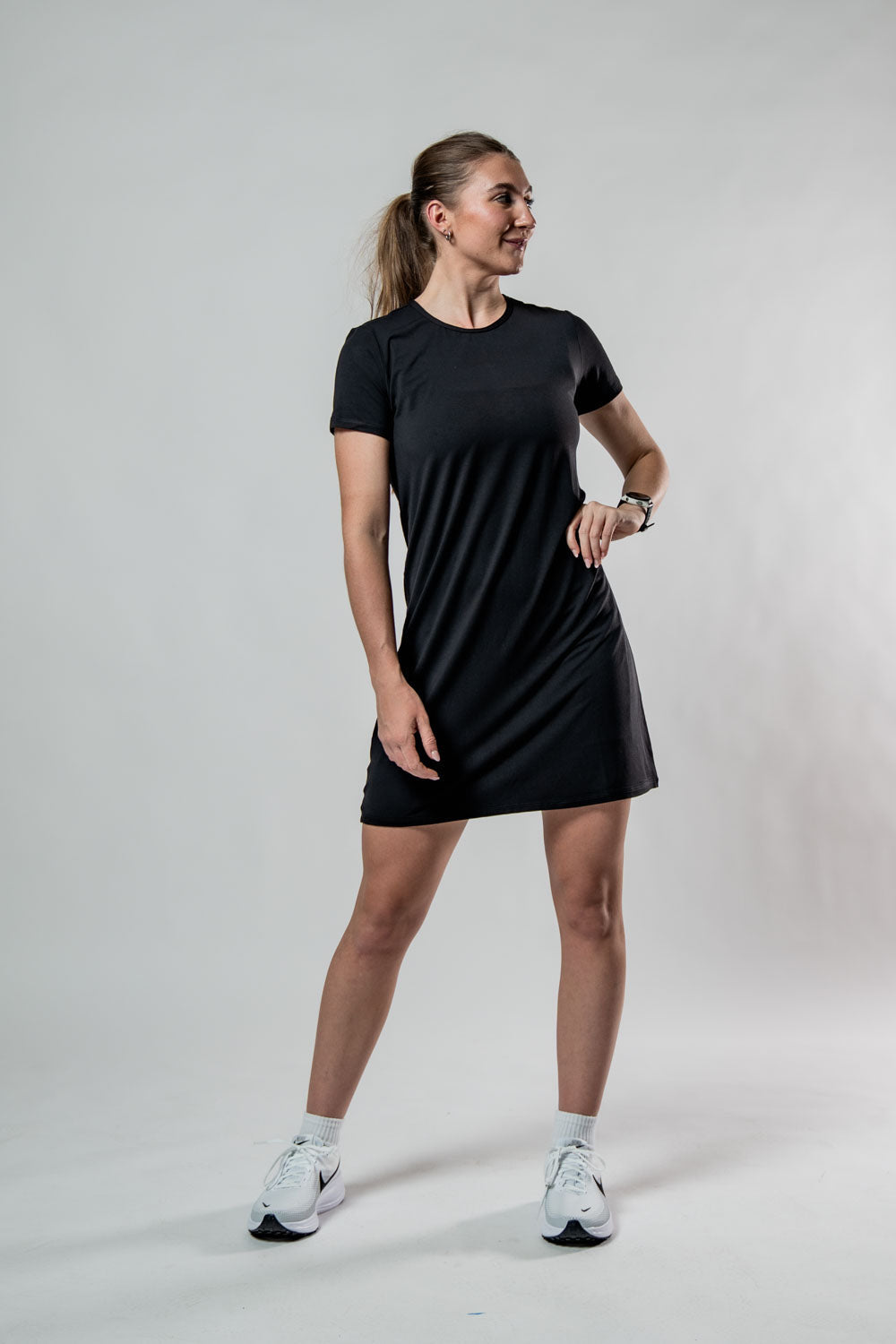 Varlo Women's Terra Recovery Motion Dress (Black) — packaging