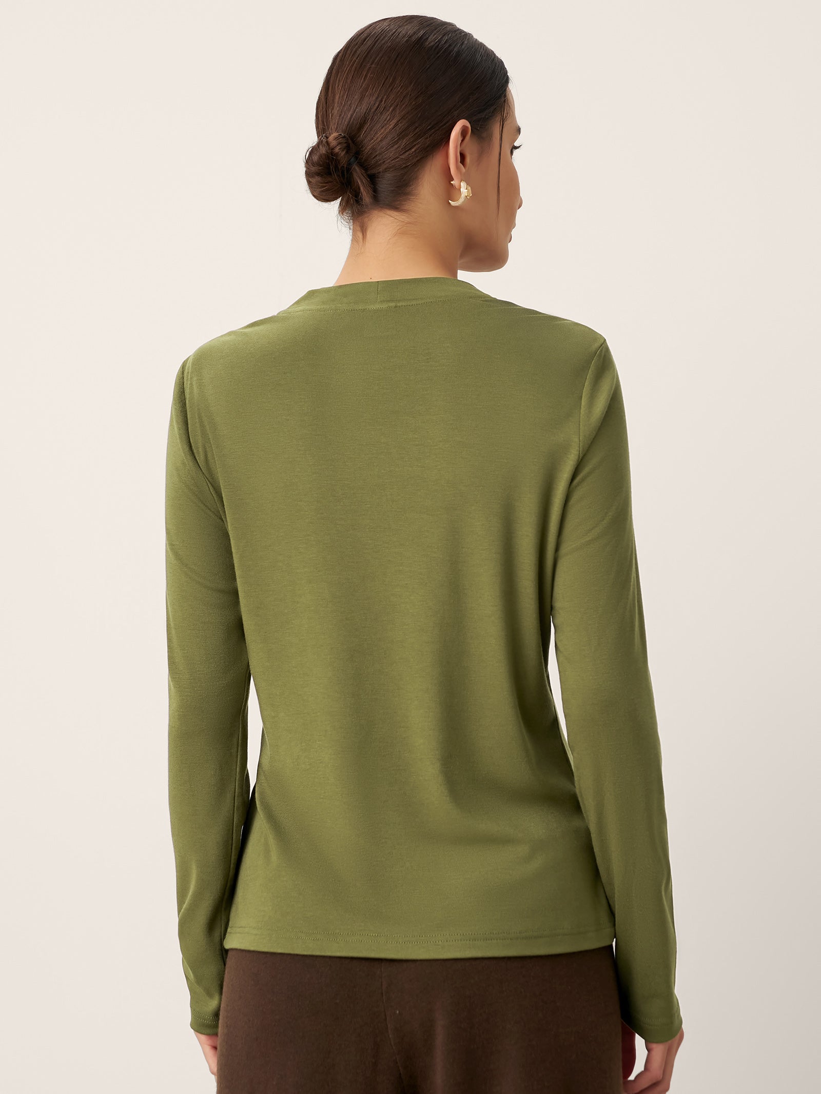 LINTICO Wool Cowl Drape Stretch Long Sleeve Top INEKE — LINTICO branding close-up